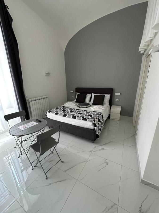 La Casetta - Rooms San Giorgio a Cremano Bagian luar foto