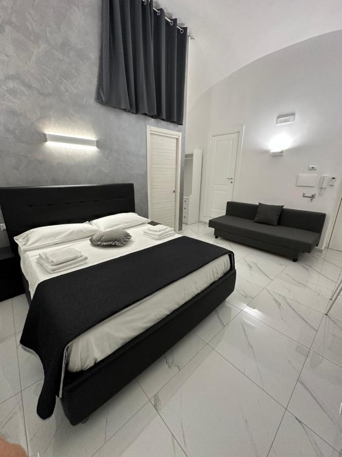 La Casetta - Rooms San Giorgio a Cremano Bagian luar foto